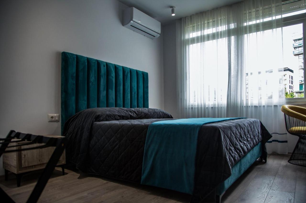Lucas Central Premium Studios Tiranë Luaran gambar