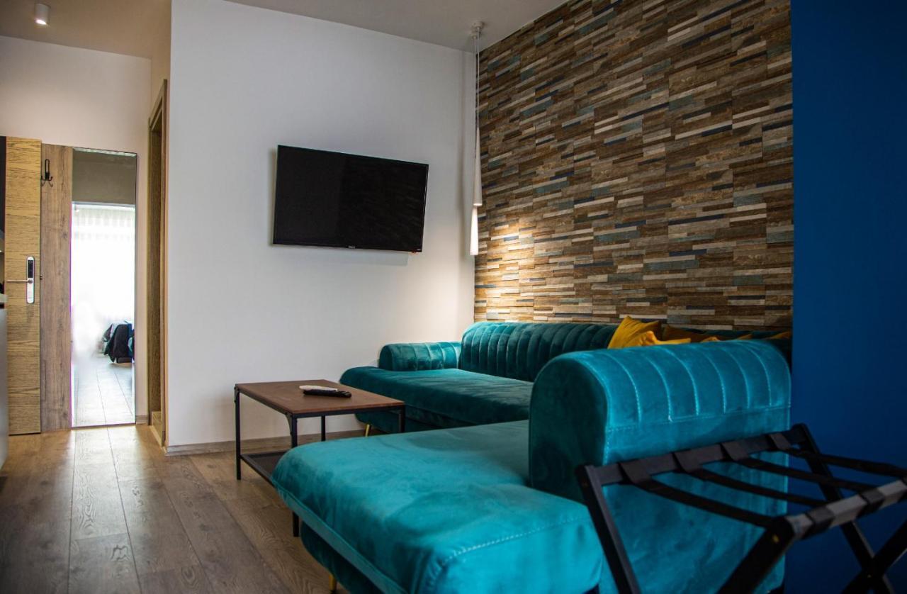 Lucas Central Premium Studios Tiranë Luaran gambar